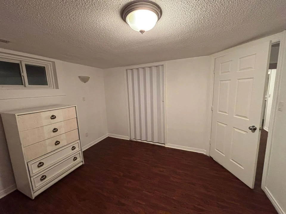 1 Bed 1 Bath Apartment - photo 4