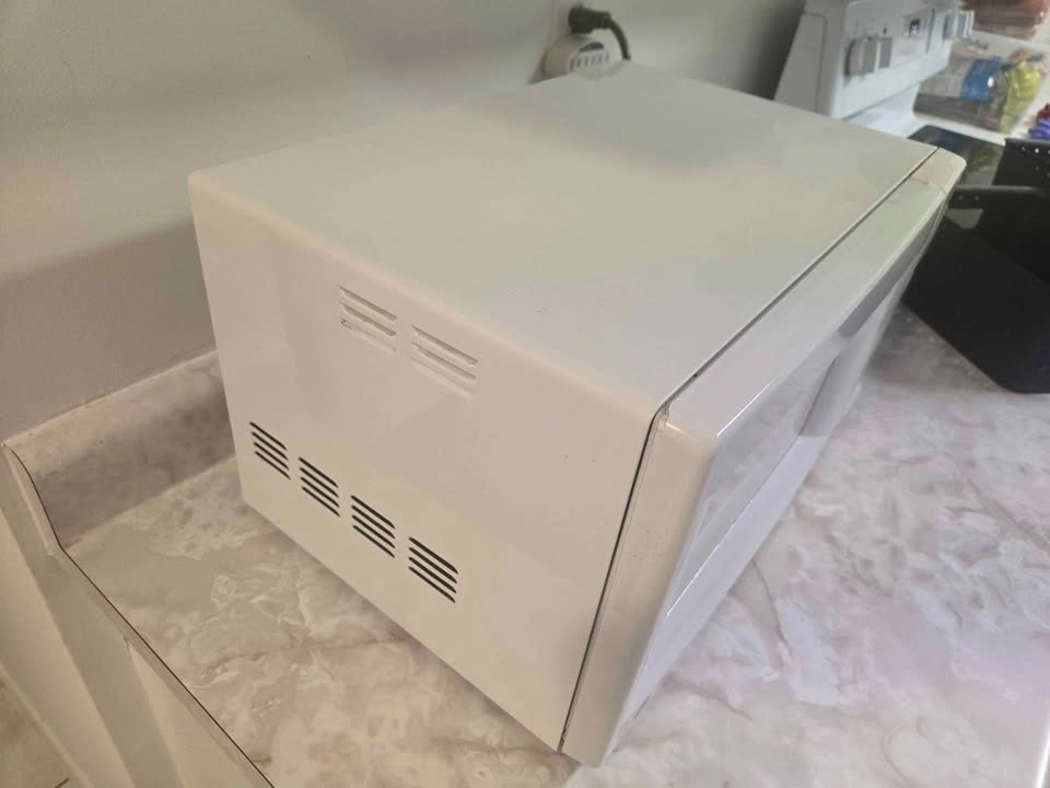 GE Microwave - photo 2
