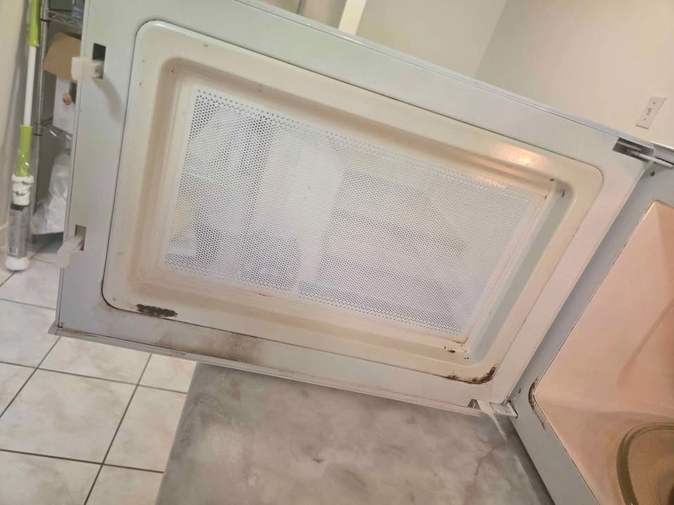 GE Microwave - photo 4