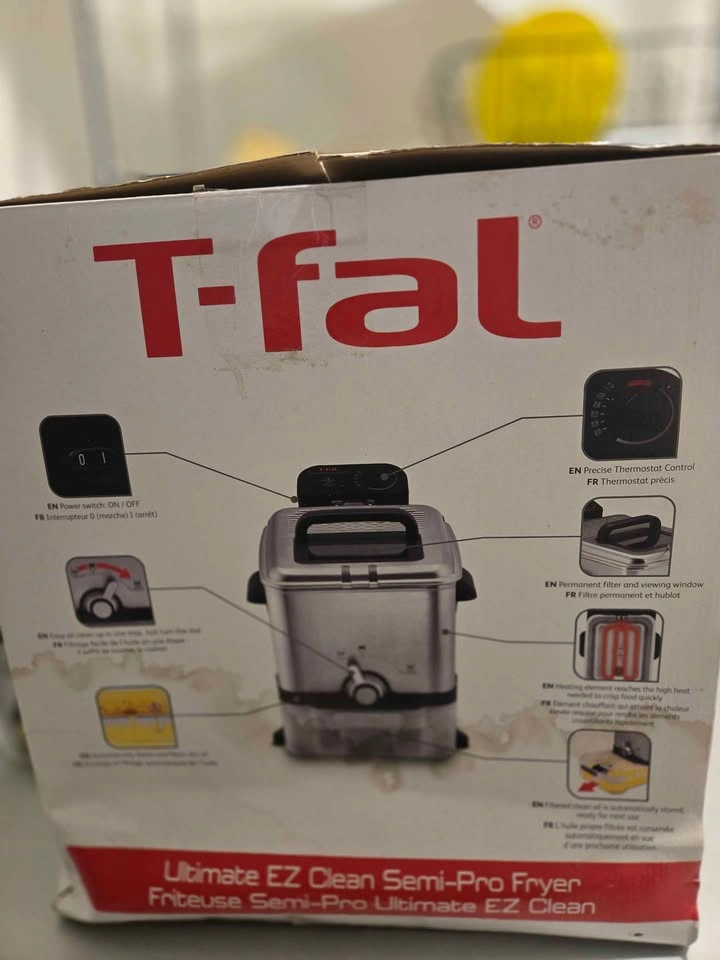 BRAND NEW T-fal Ultimate EZ Clean Deep Fryer (3.5L) - photo 2