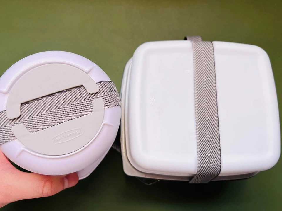 Rubbermaid lunch containers set of 2 - photo 3