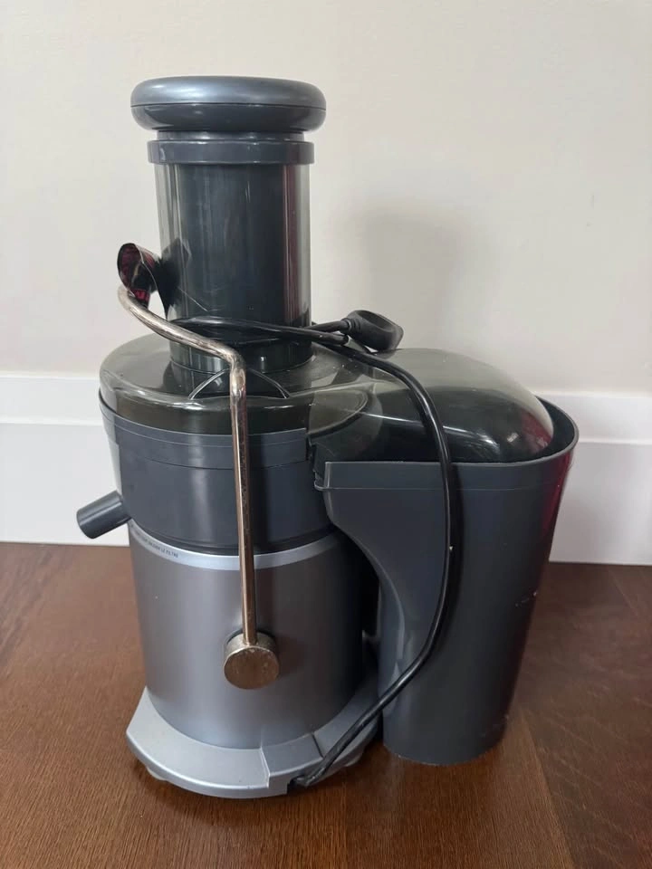Breville Juicer with Container - photo 3