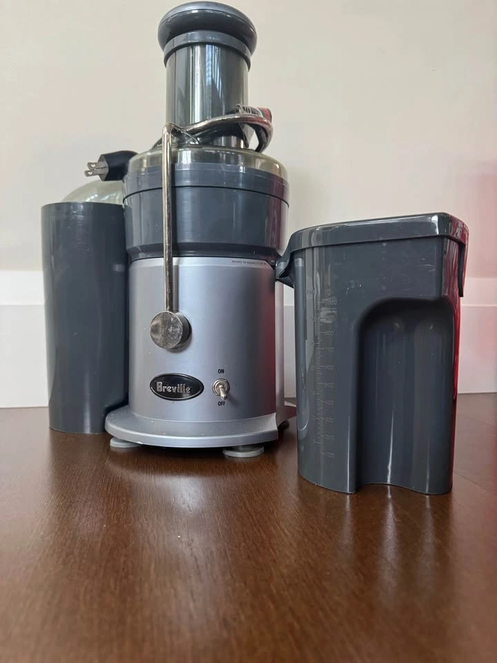 Breville Juicer with Container - photo 4