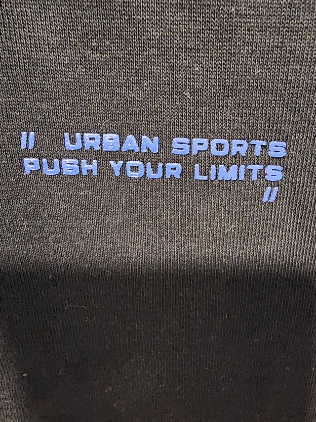 Kids ages 6-9 unisex hoodie with pockets - photo 4