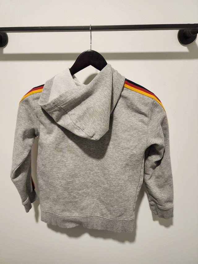 Kids Age 7-8 M Hoodie in very good condition