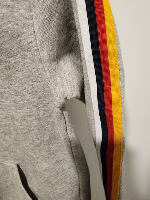 Kids Age 7-8 M Hoodie in very good condition - photo 2