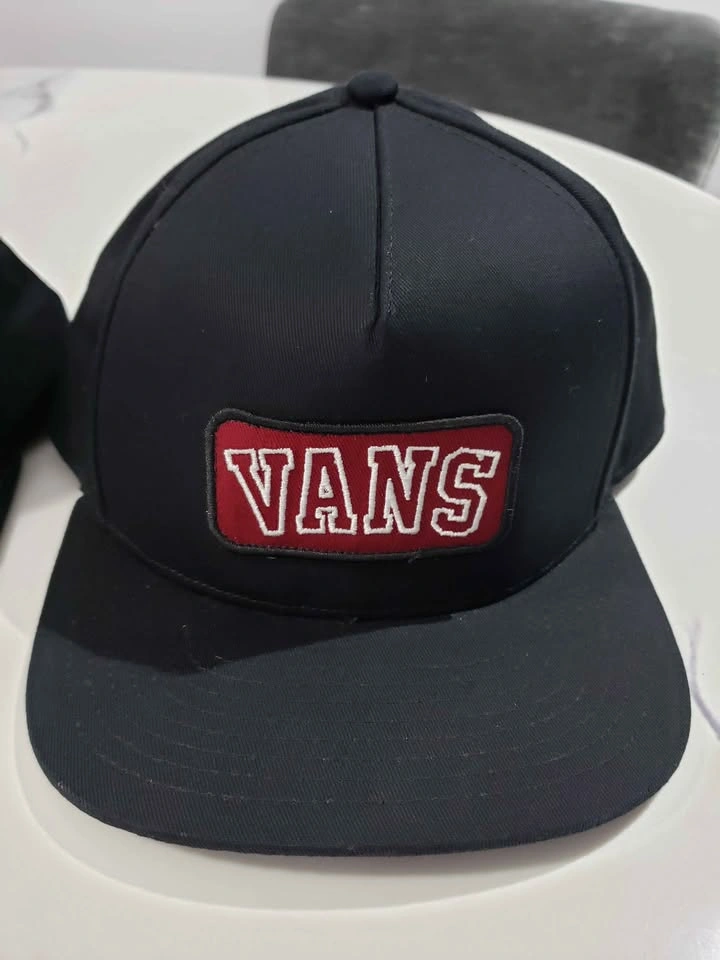 2 New Vans Snapback Hats - Skeleton Beer & Classic Logo - photo 3