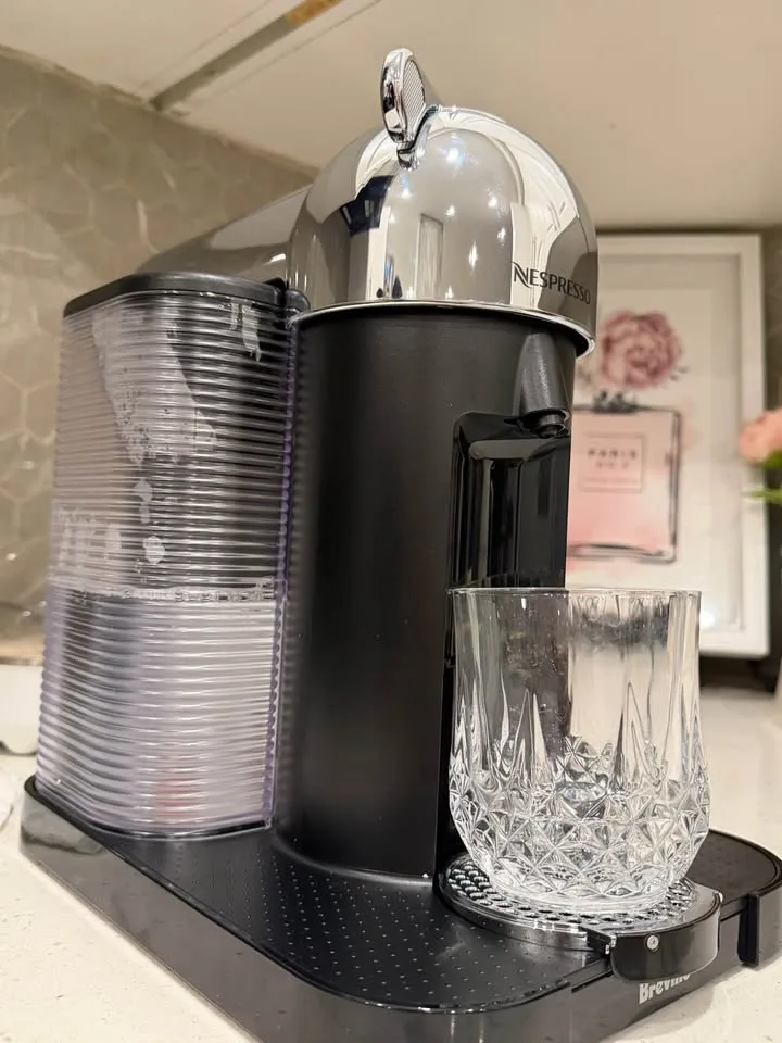 Nespresso Vertuo Coffee & Espresso Machine - BRAND NEW - photo 2