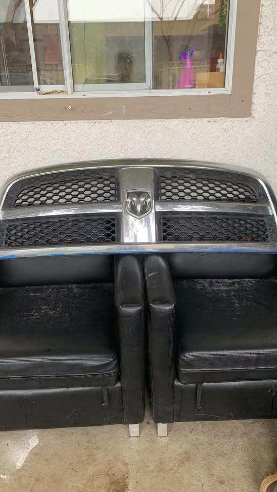 2009-2012 Dodge Ram 1500 Grill - photo 3