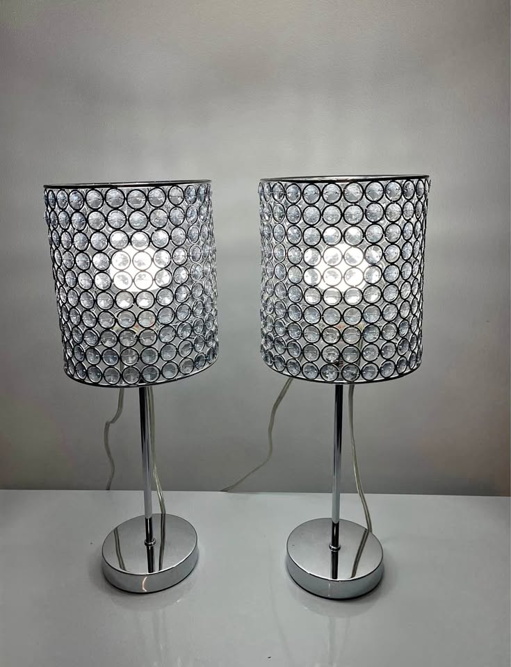 2 Bedside Lamps