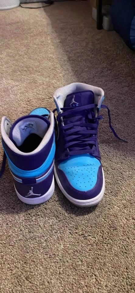 Jordan 1 Charlotte Hornets 2014 Mids Mens Size 11 - photo 2