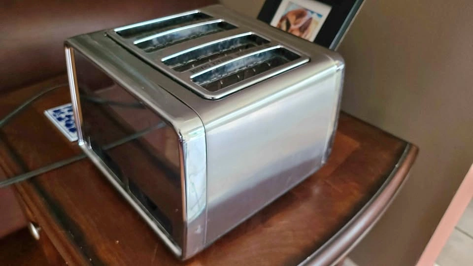 Hamilton Beach Quad Slot Toaster (some slots not working)