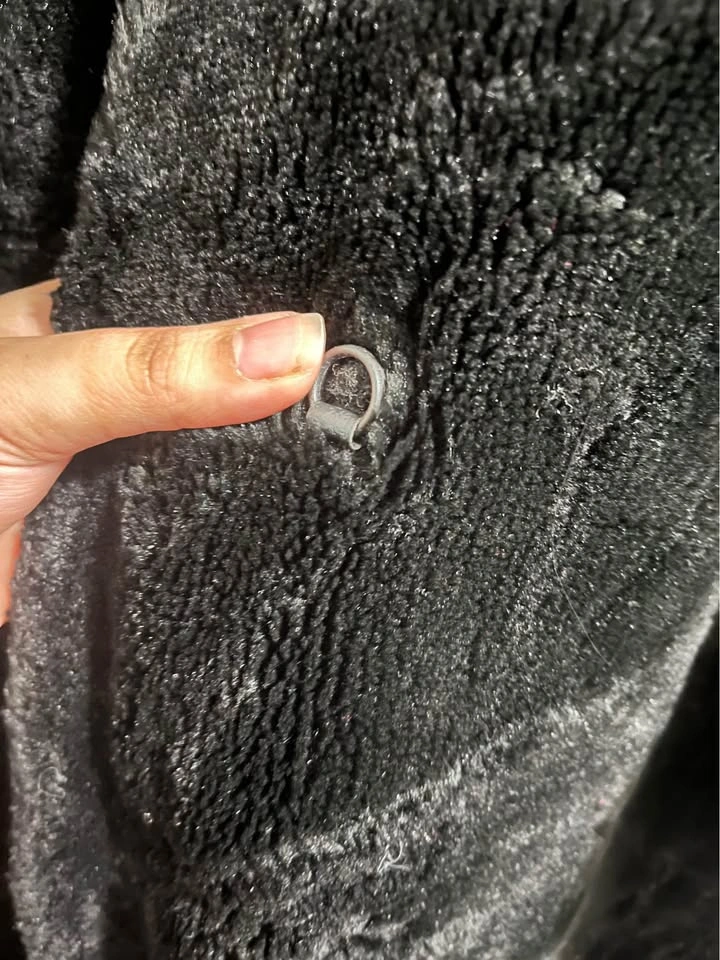 Coat Bought for $1000 selling $150 - photo 4