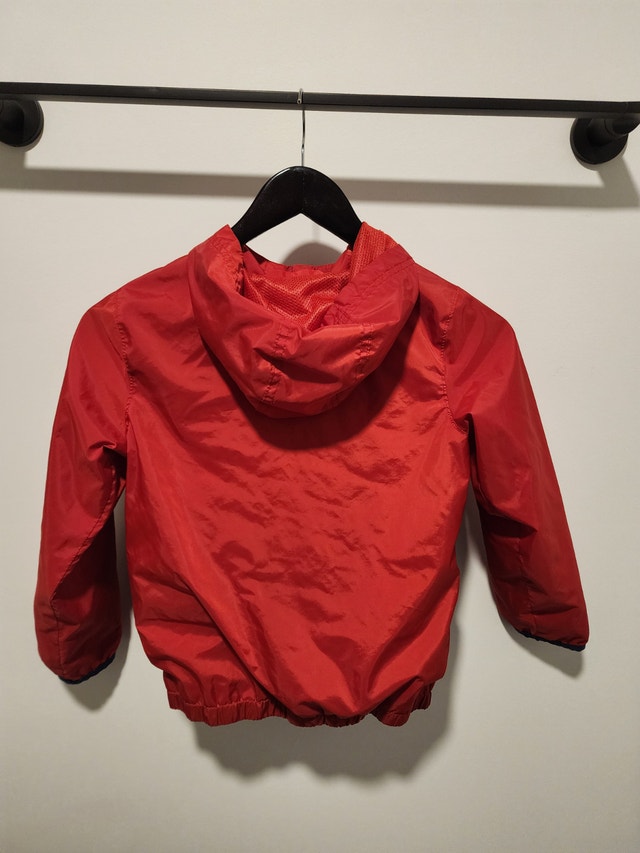 Kids age 6-7 years windbreaker in very good condition - photo 3