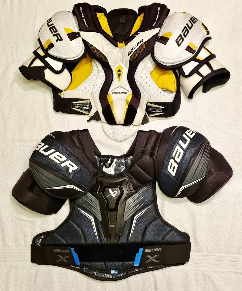 Kids/ Youth Bauer Hockey Shoulder Pads
