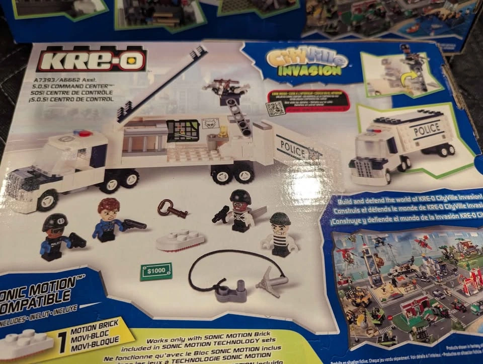Kre-o CityVille Invasion Building Sets - photo 4