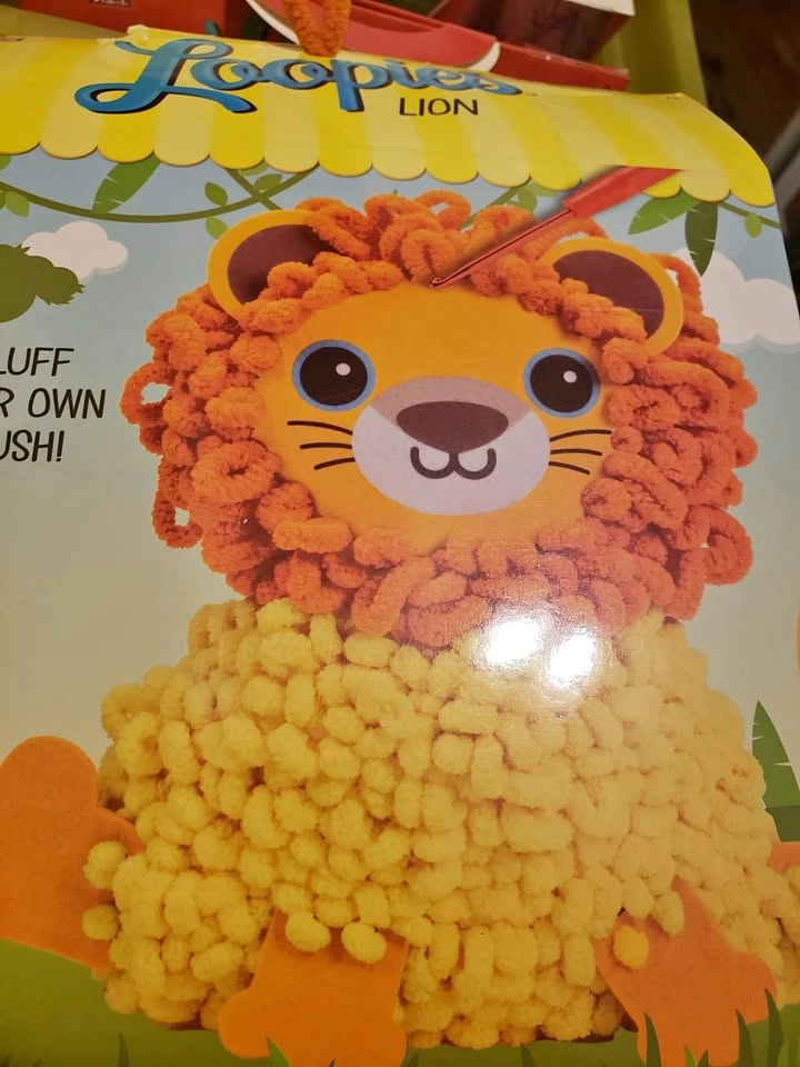 Loopies yarn plush - LION