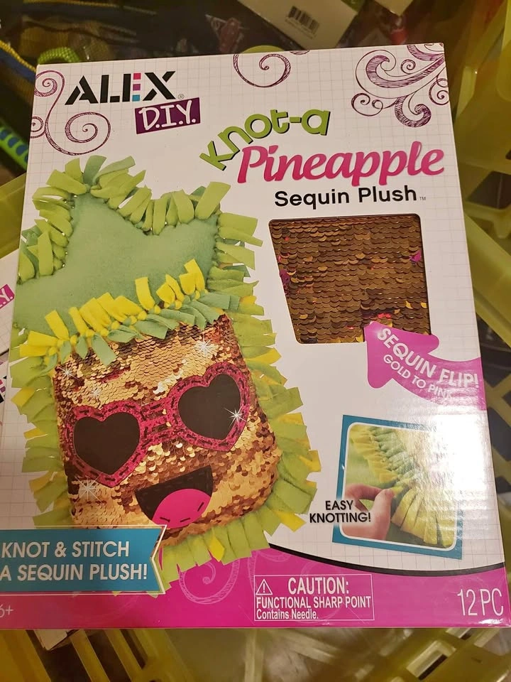 Knot a Pineapple Sequin Plush Craft