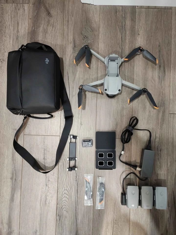 DJI Air 2S Fly More Combo - Excellent Condition - photo 2