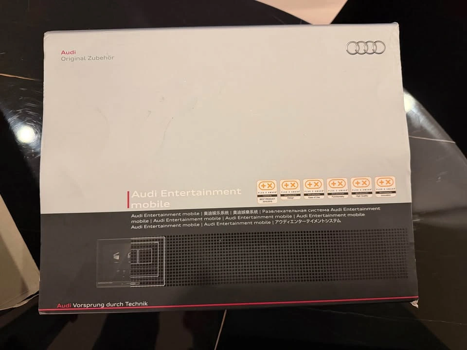 Audi Q7 Rear Seat Entertainment Screens (2017-2019) OEM - photo 3