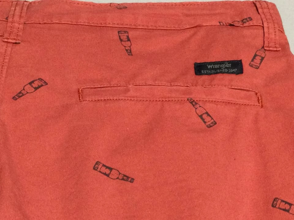 🌱Wrangler Red Orange Bottle Print Chino Shorts Size 32 - photo 3