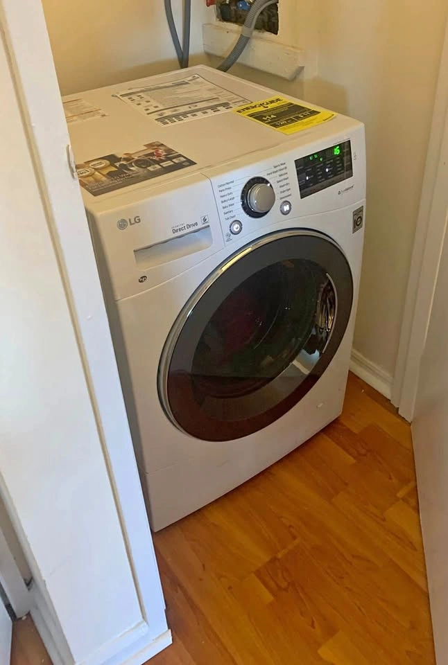 LG Washer/Dryer Combo (Read Below)