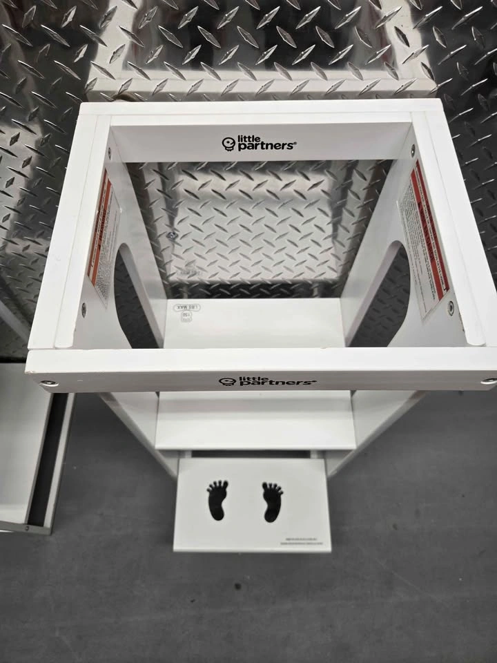 Little Partners Learning Tower Adjustable Kitchen Helper Step St - photo 3