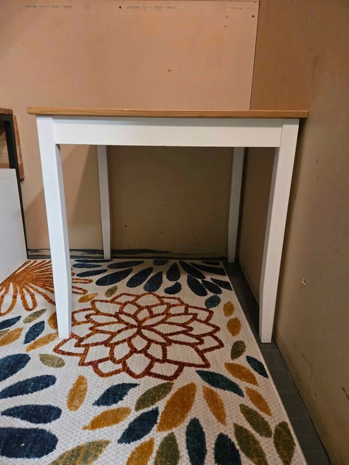 Wood Top White Leg Table - photo 2