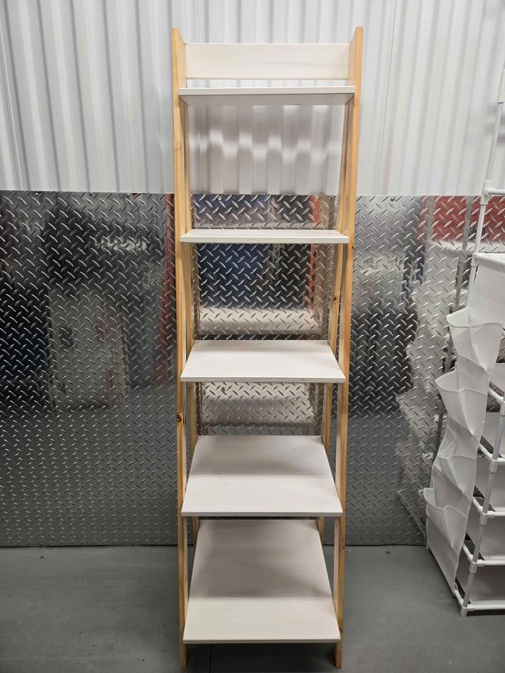 Ladder Bookshelf - photo 3