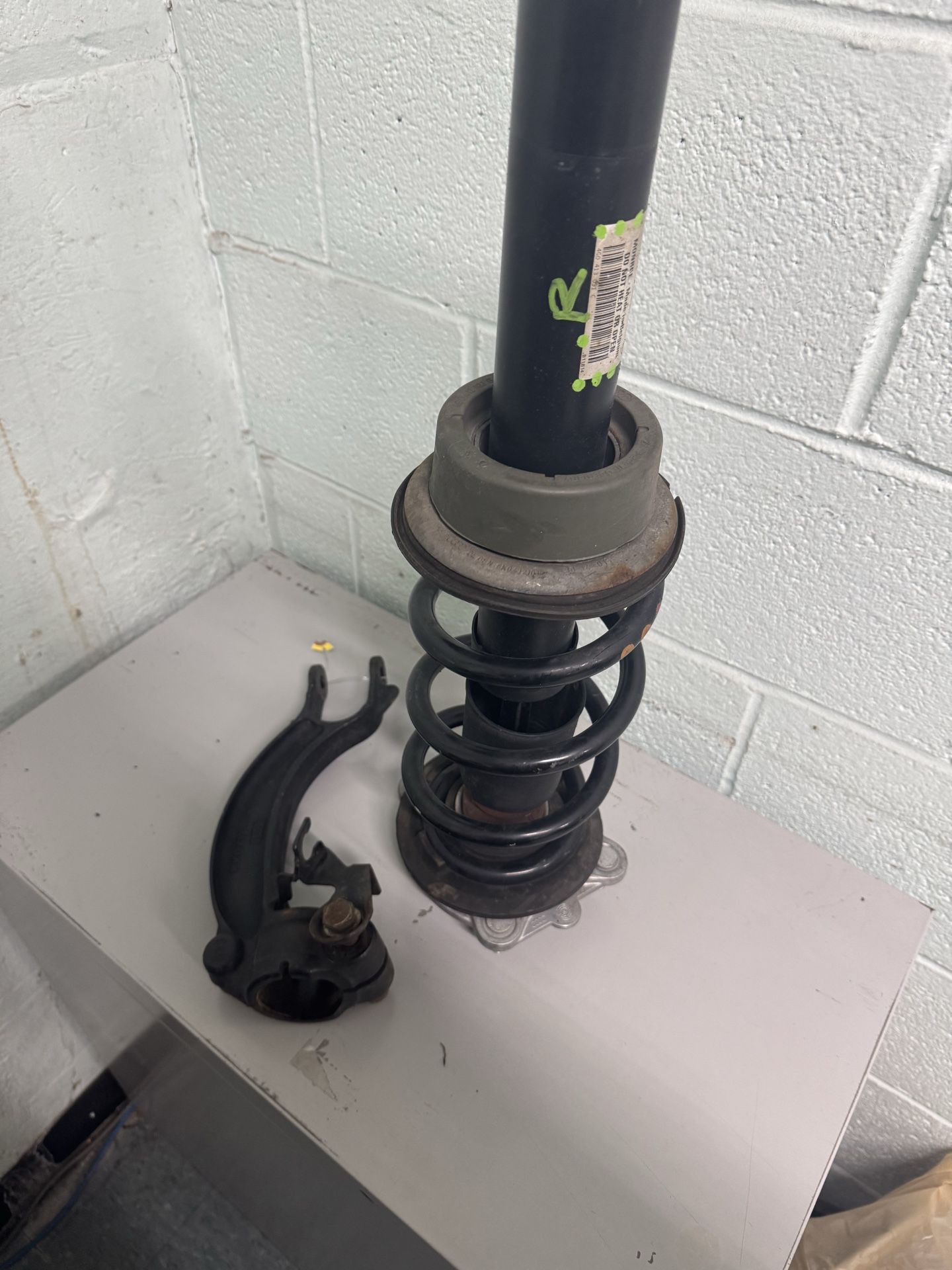 2012-2018 Audi A6 AWD 2.0L Front Right Shock