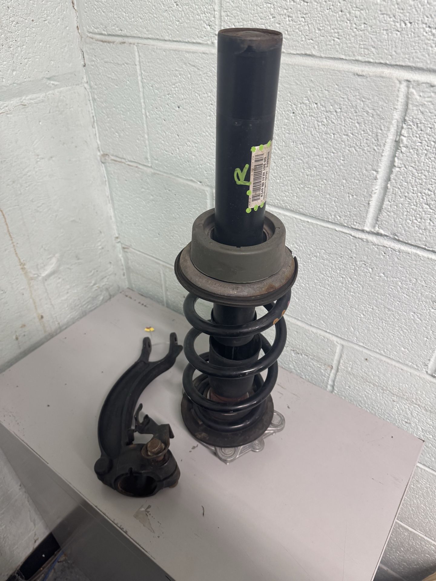 2012-2018 Audi A6 AWD 2.0L Front Right Shock - photo 4
