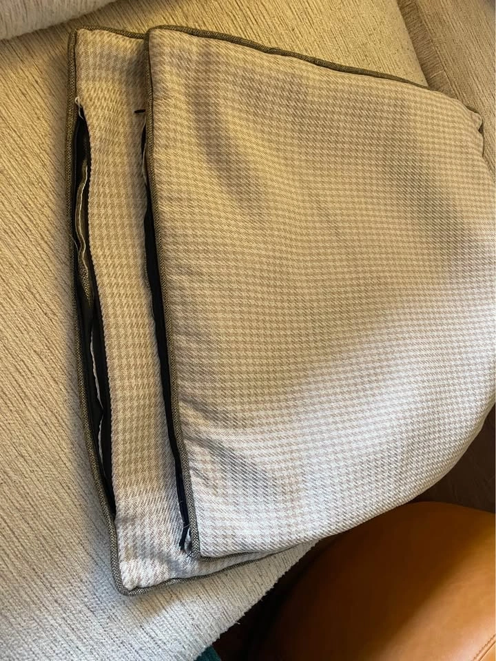 Pair of Houndstooth Pillowcases - photo 2