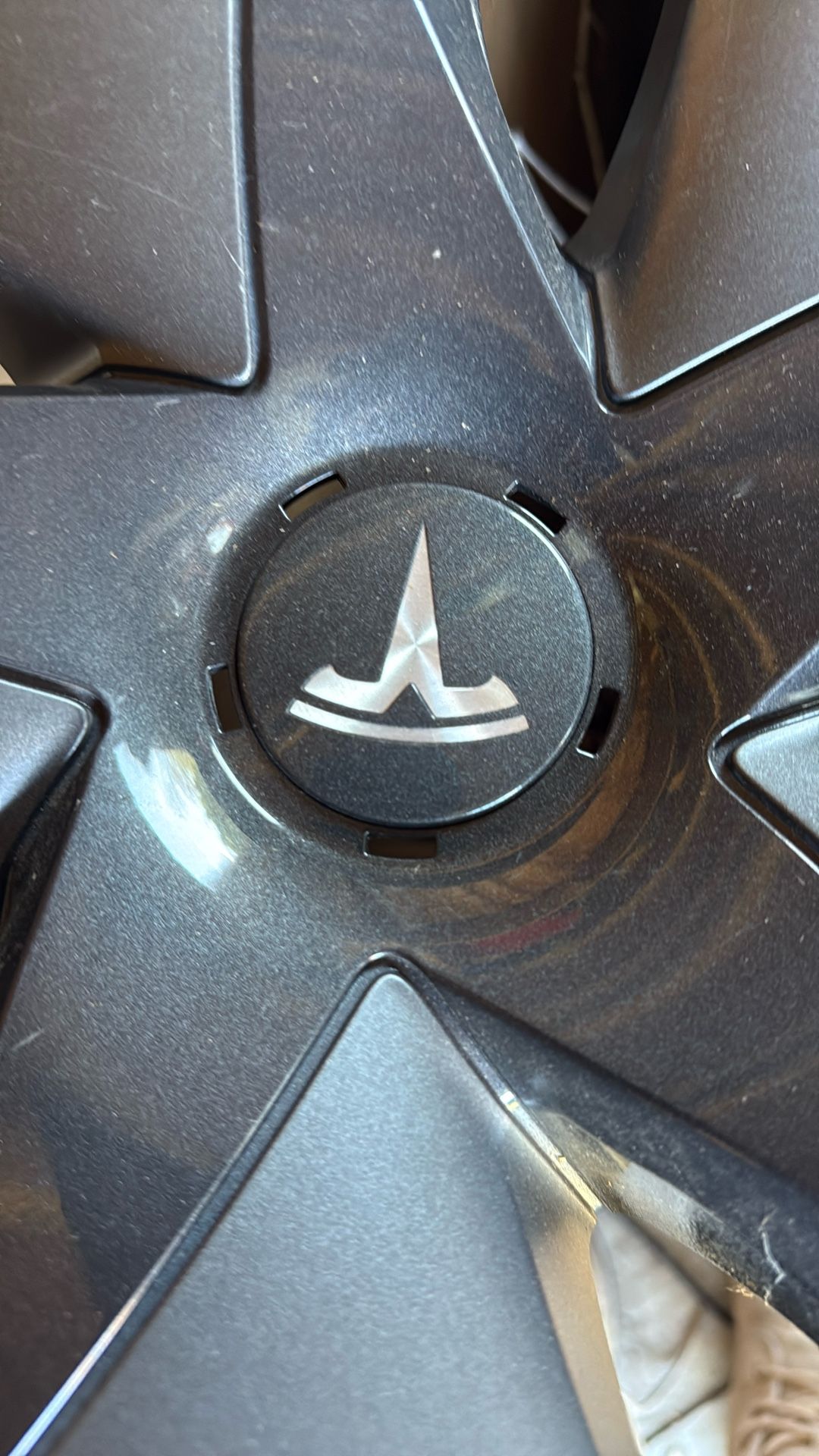 Tesla Model 3 - photo 3