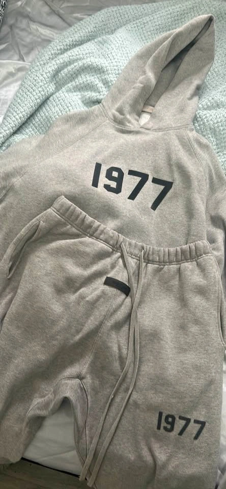 Fear of God ESSENTIALS 1977 Grey Sweatsuit Medium
