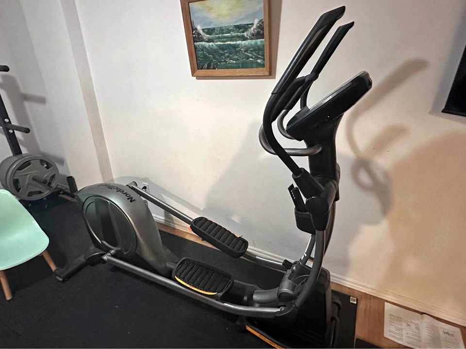 NordicTrack Spacesaver SE7i Elliptical