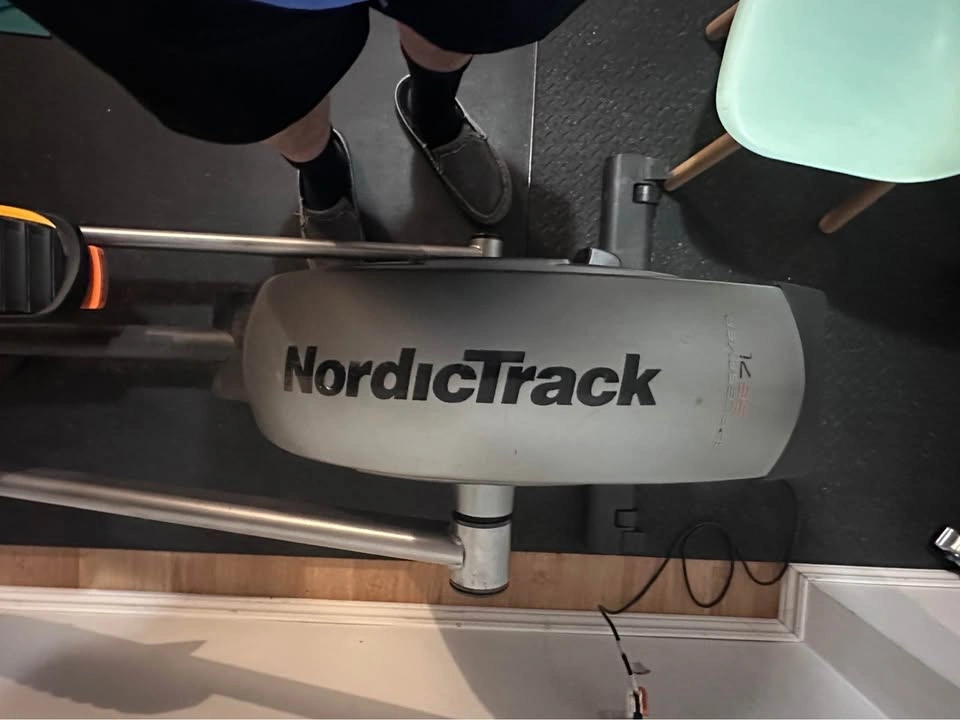 NordicTrack Spacesaver SE7i Elliptical - photo 5