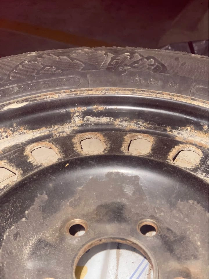 Winter tires on rim - photo 5