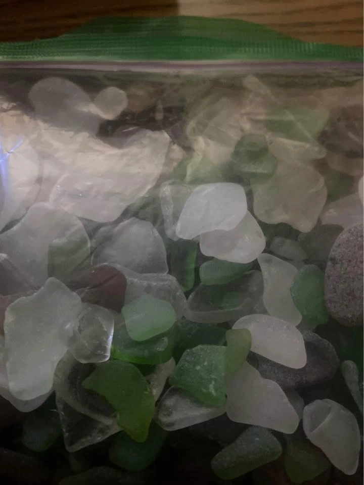 Beach glass - photo 2
