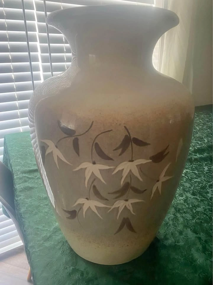 Ceramic vase