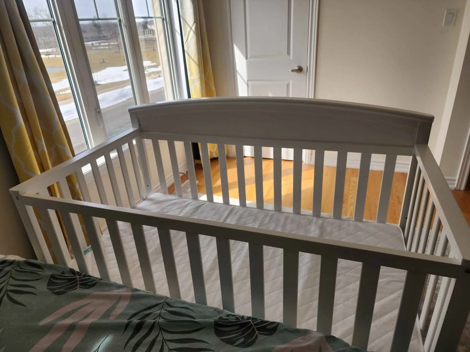 Brand New 5-in-1 Convertible Baby Crib + Free Mattress - photo 4