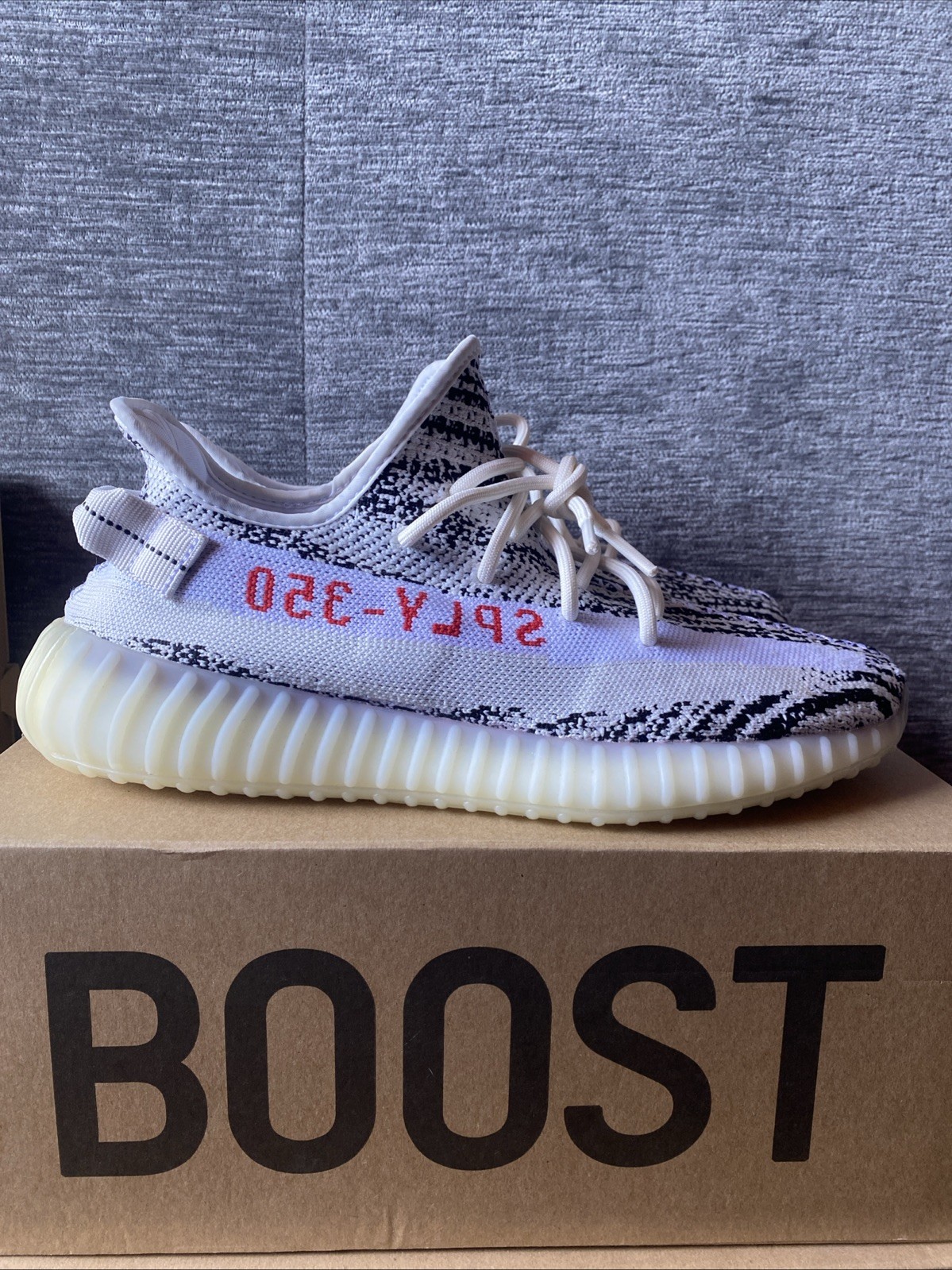 Yeezy Boost 350 V2 Zebra Size 11