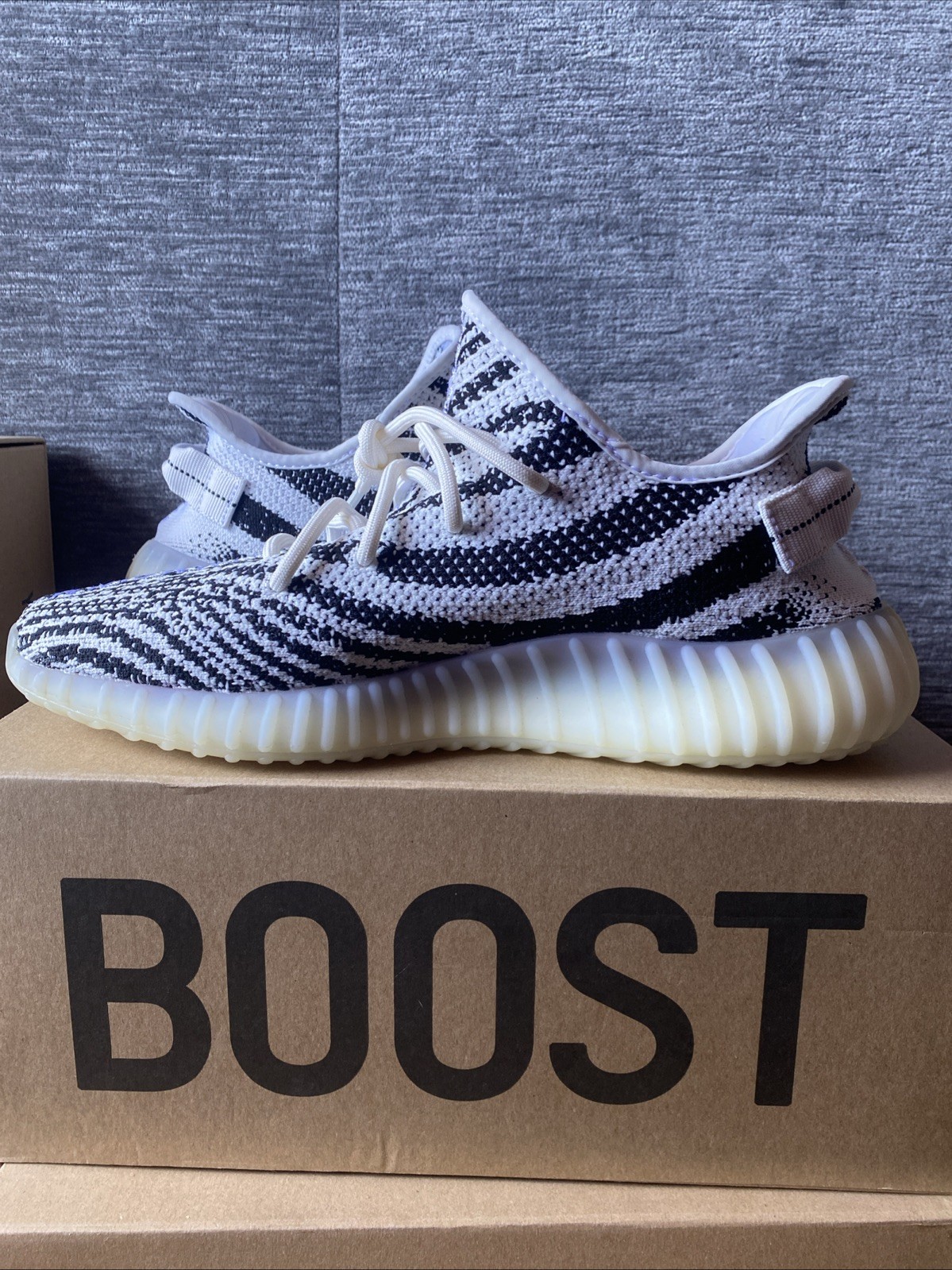 Yeezy Boost 350 V2 Zebra Size 11 - photo 2