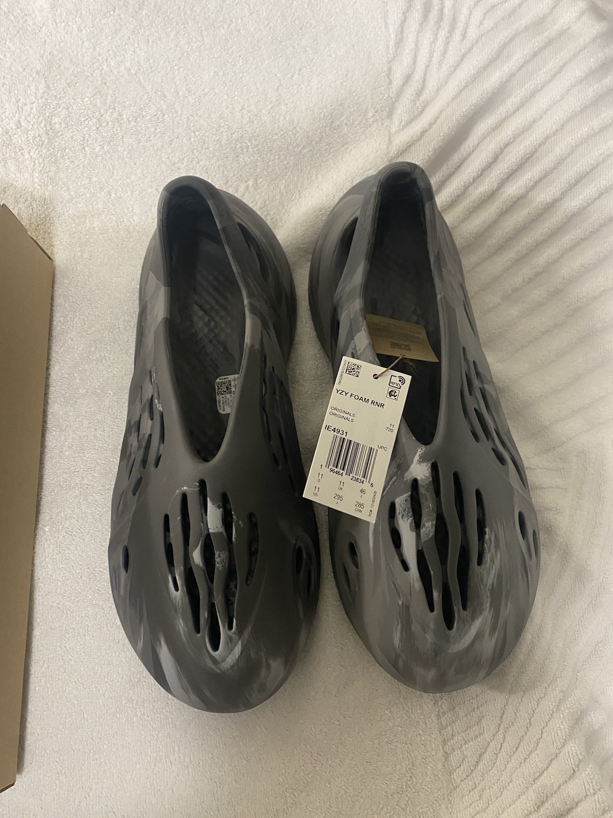 Adidas Yeezy Foam Runner RNNR MX Granite Size 11 - photo 3