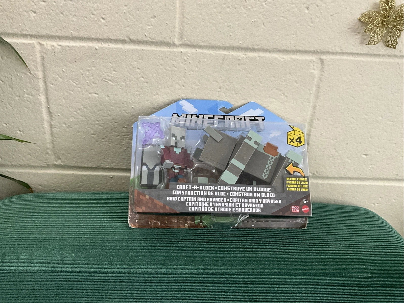 Minecraft Dungeons Ravager and Raid Captain Figures - photo 4