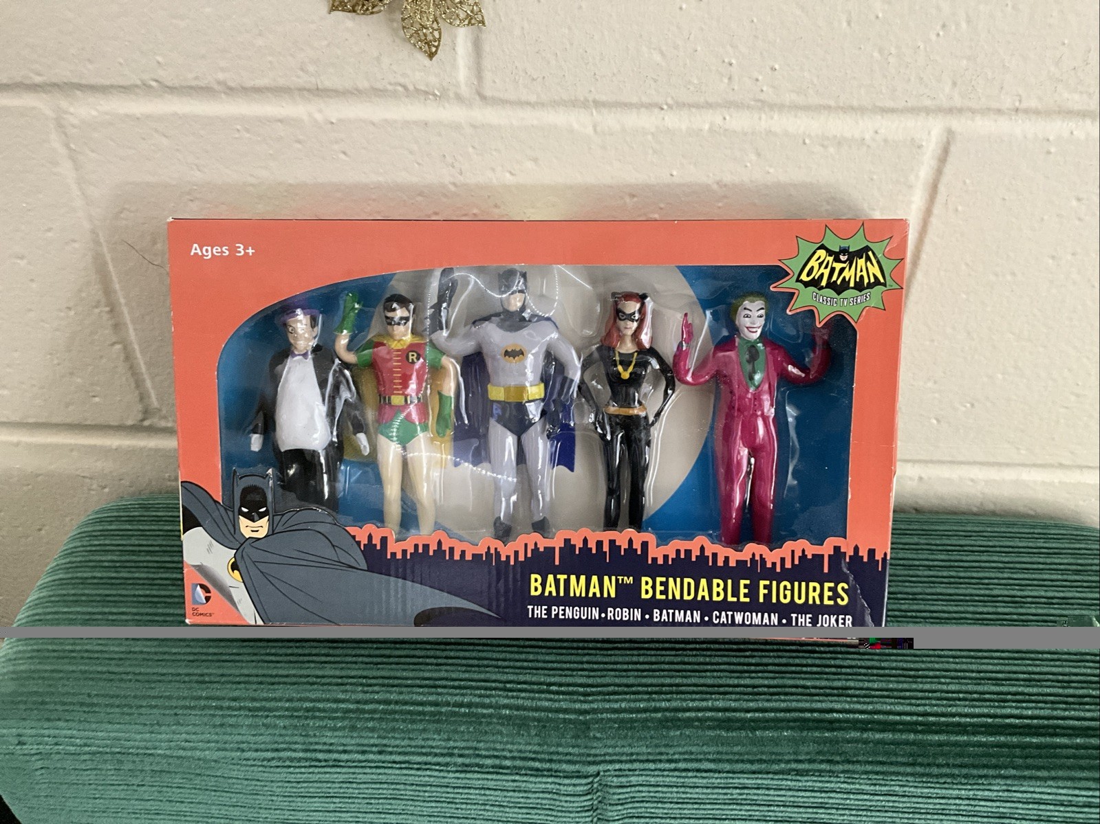 Batman Classic '66 TV Series Bendable Figure Set - Loot Crate DX