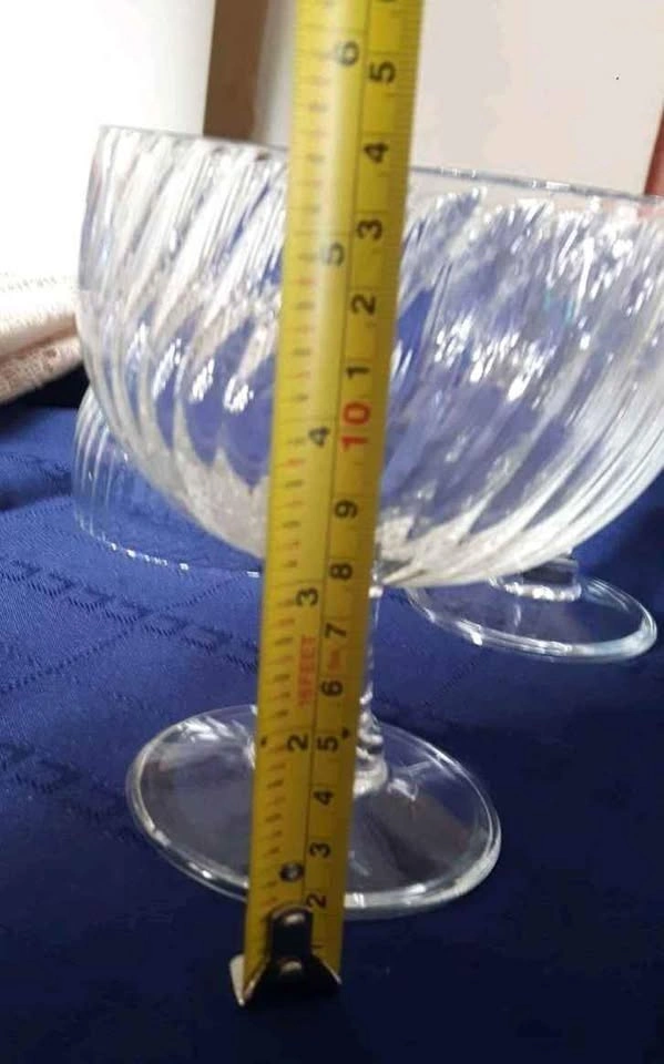 Vintage 4 Large Dessert Dishes - photo 2