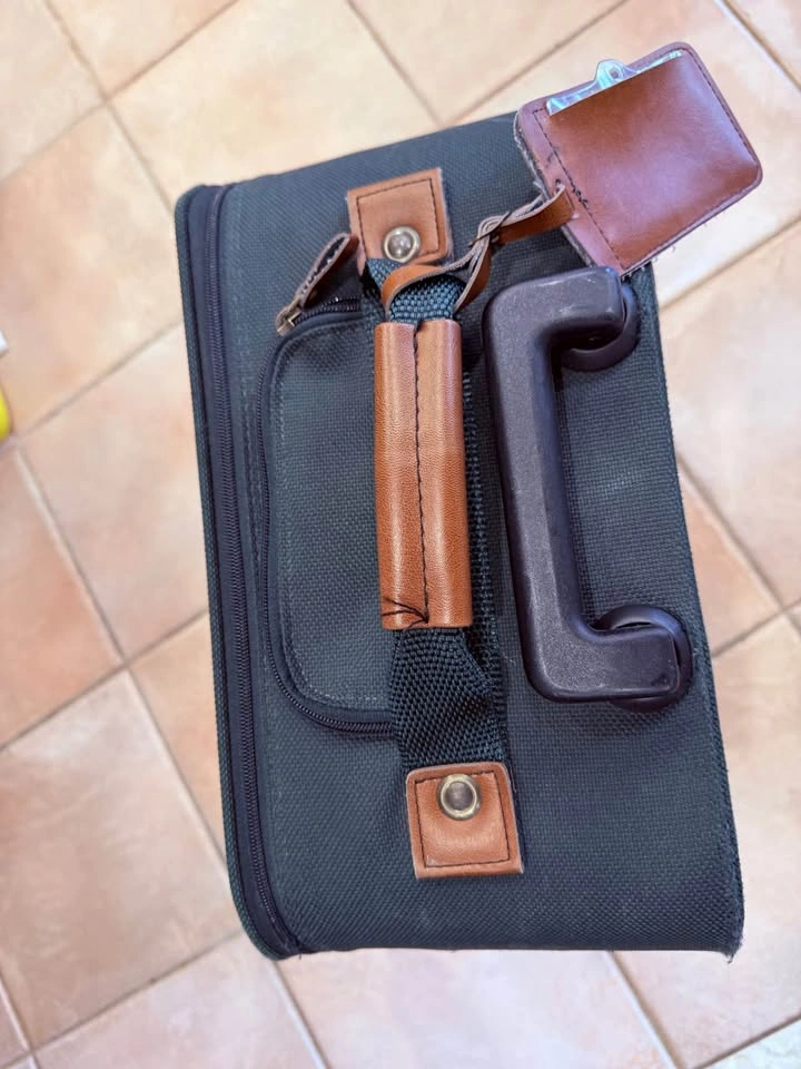 Samsonite Dark Green Rolling Carry-On Suitcase - photo 4