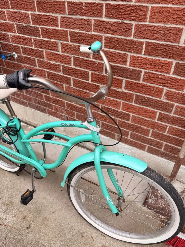 Women's Beach Cruiser Bicycle - photo 2