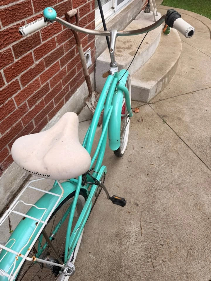 Women's Beach Cruiser Bicycle - photo 4