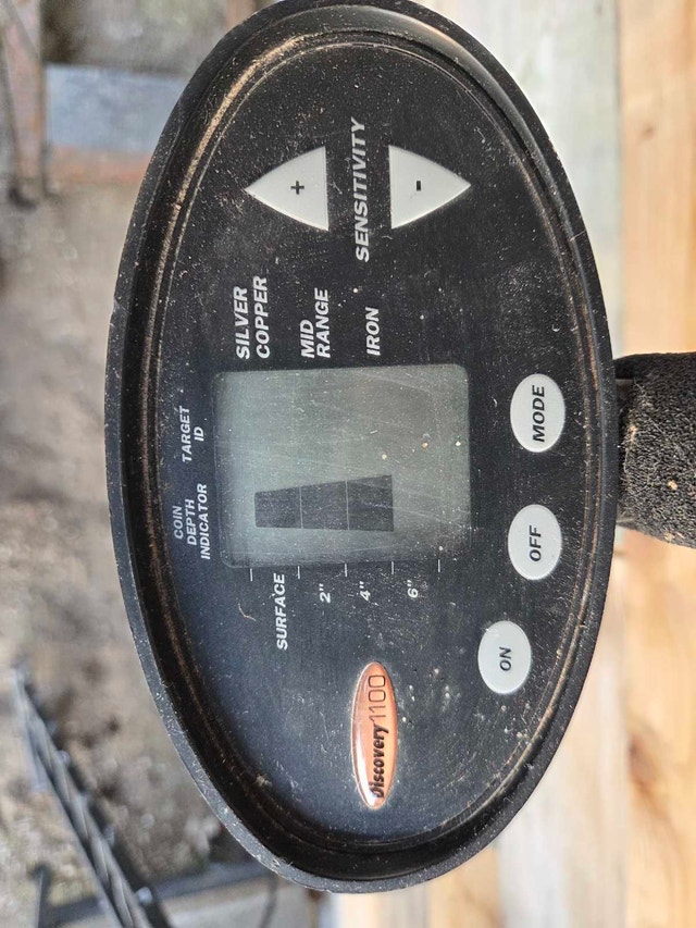 Discovery 1100 Metal Detector - photo 3